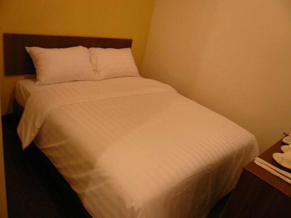 101 Lake View Hotel Puchong Buitenkant foto