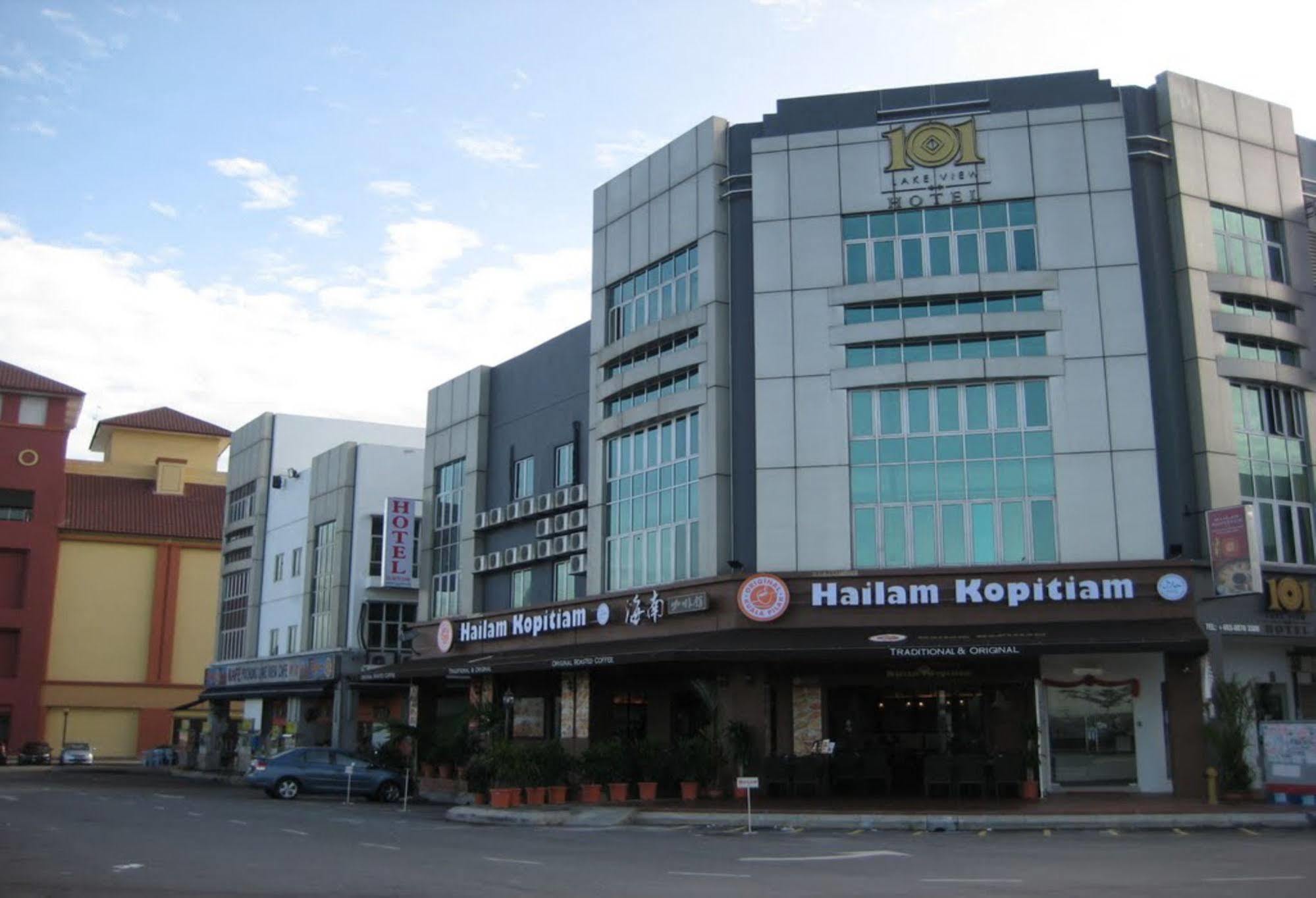 101 Lake View Hotel Puchong Buitenkant foto