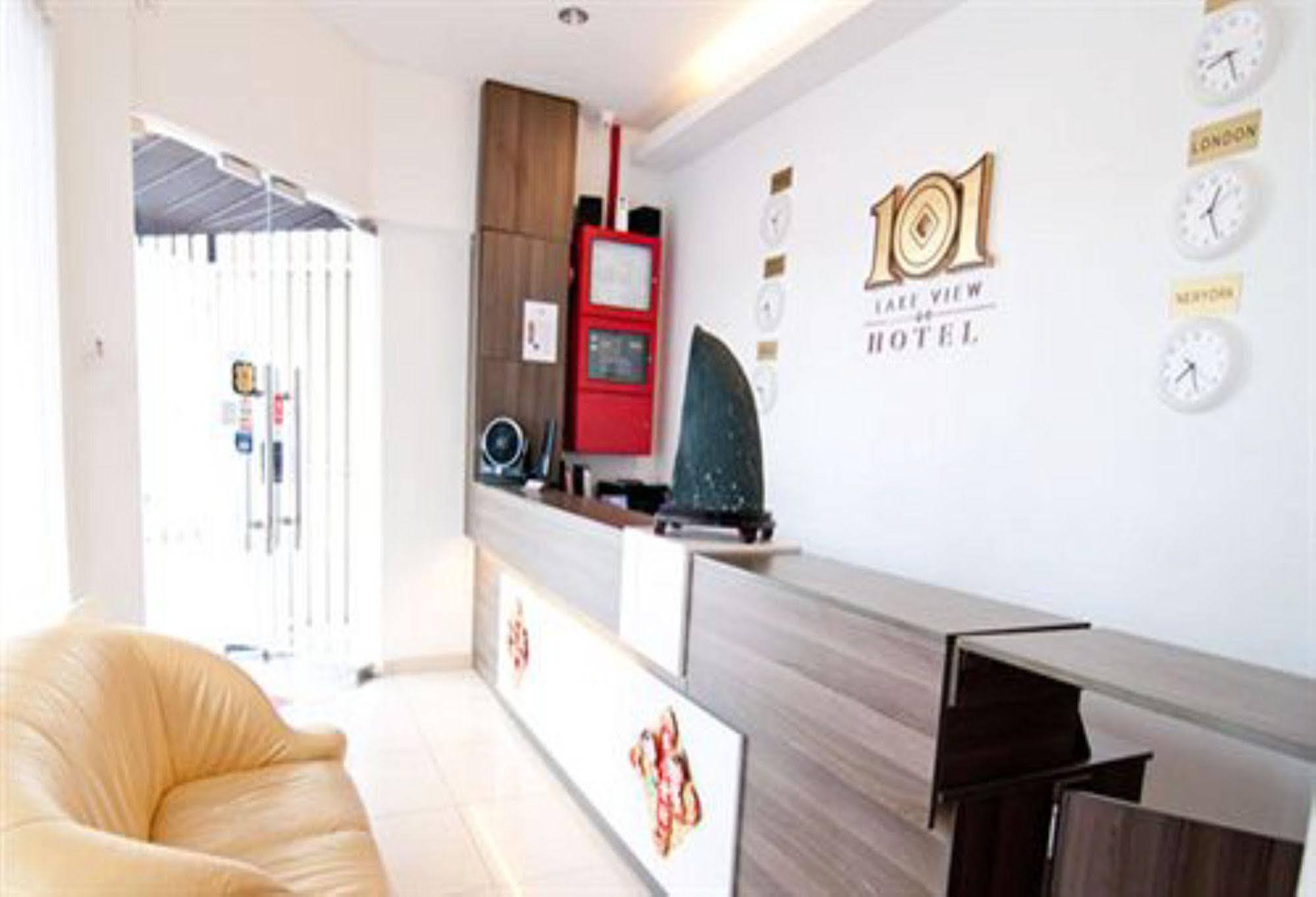 101 Lake View Hotel Puchong Buitenkant foto