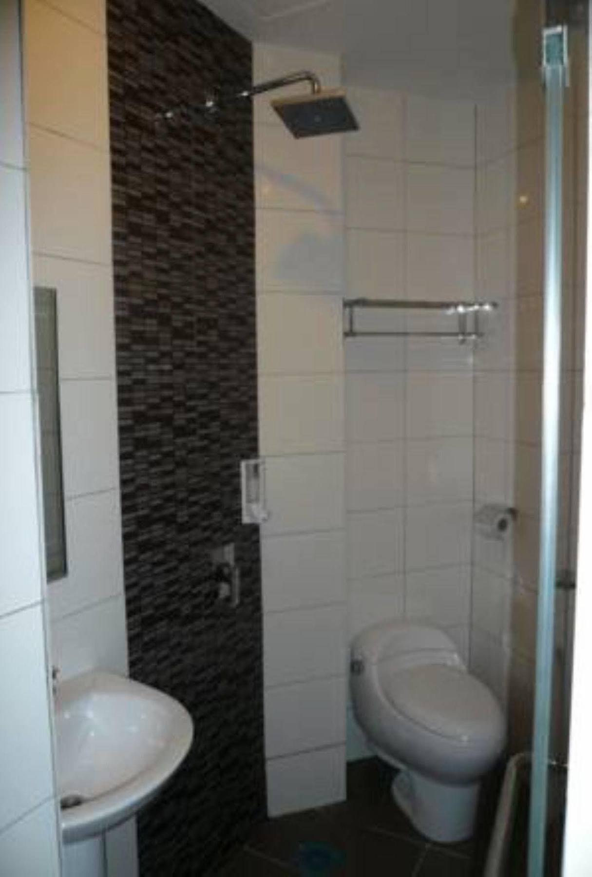 101 Lake View Hotel Puchong Buitenkant foto