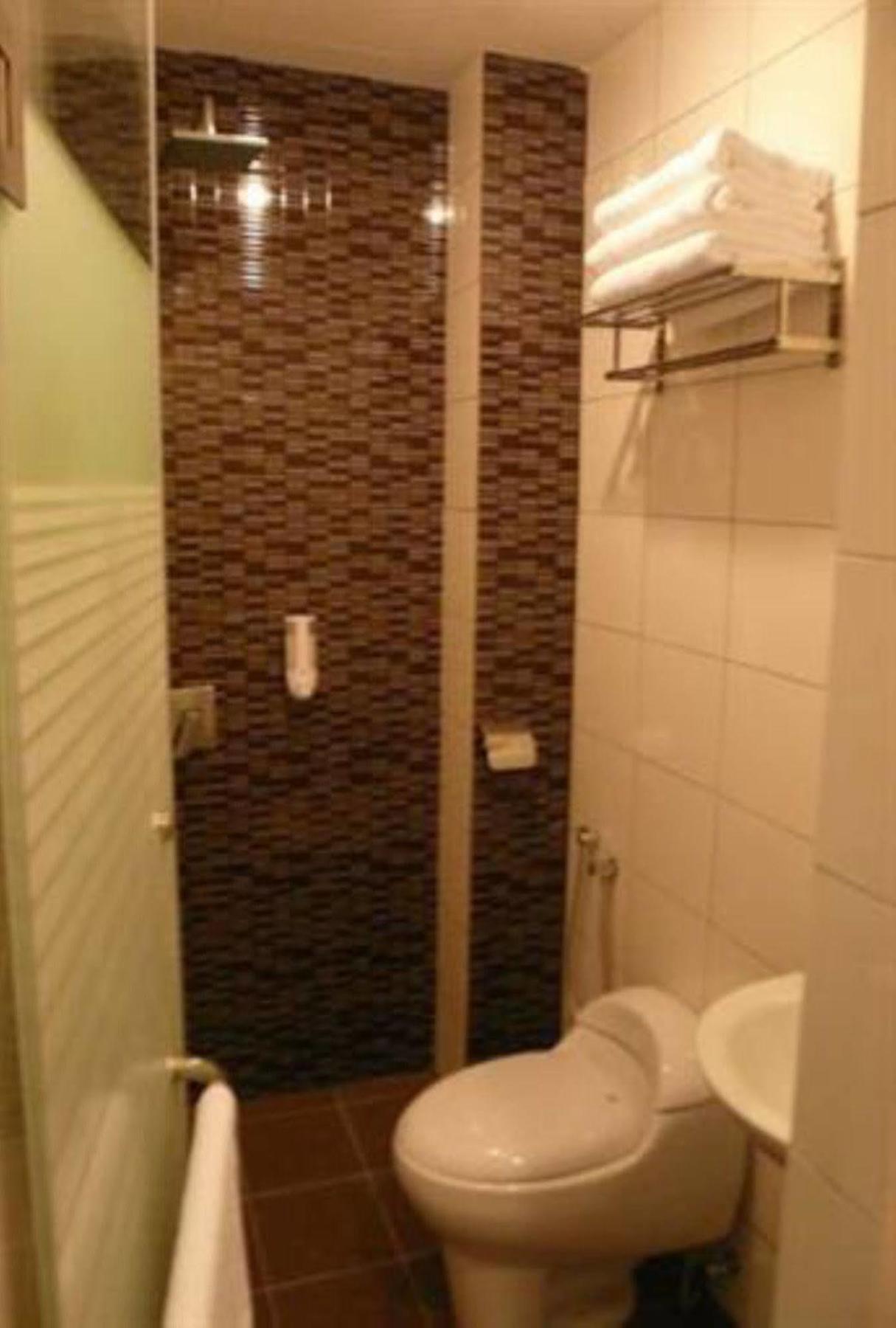 101 Lake View Hotel Puchong Buitenkant foto