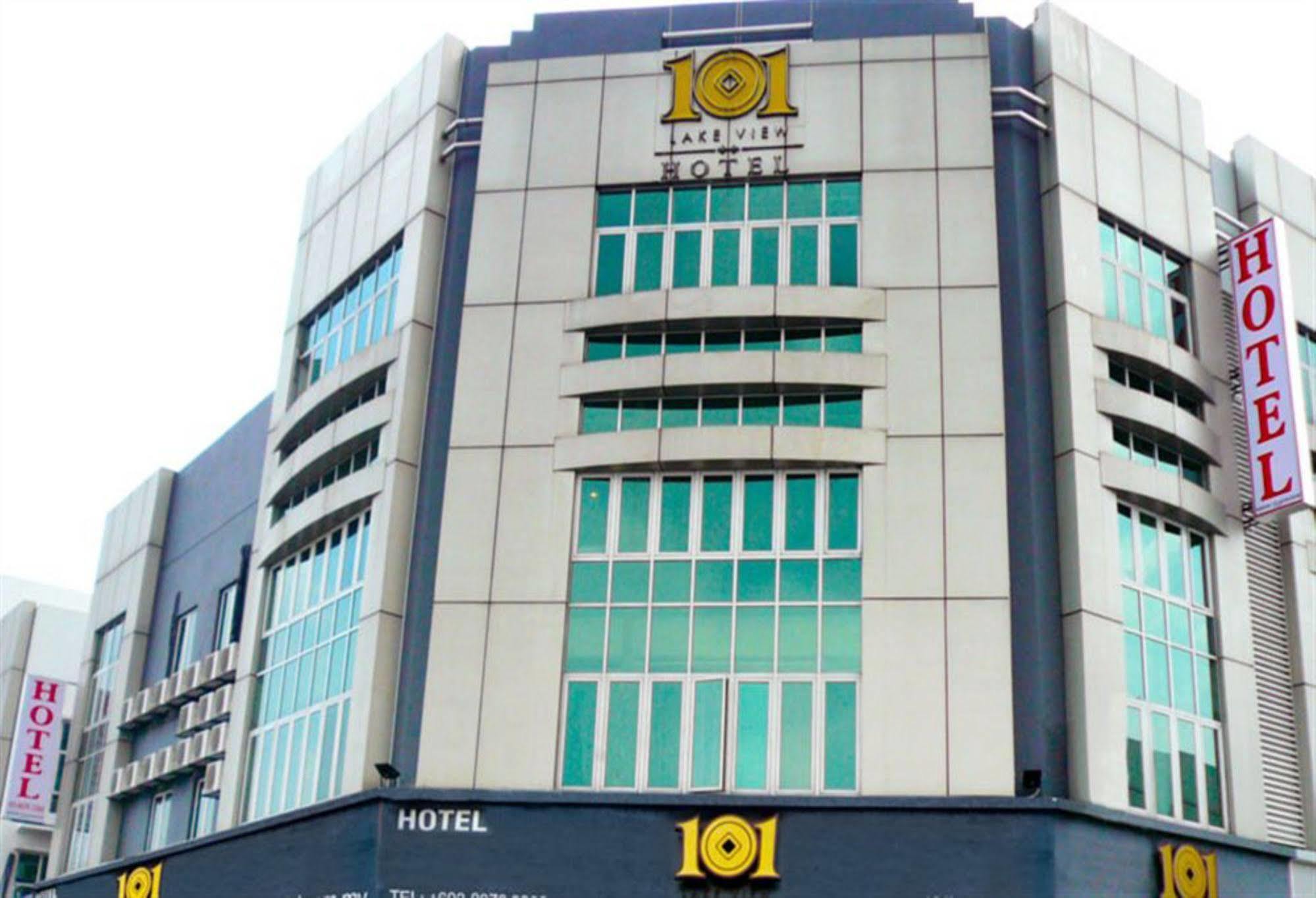 101 Lake View Hotel Puchong Buitenkant foto